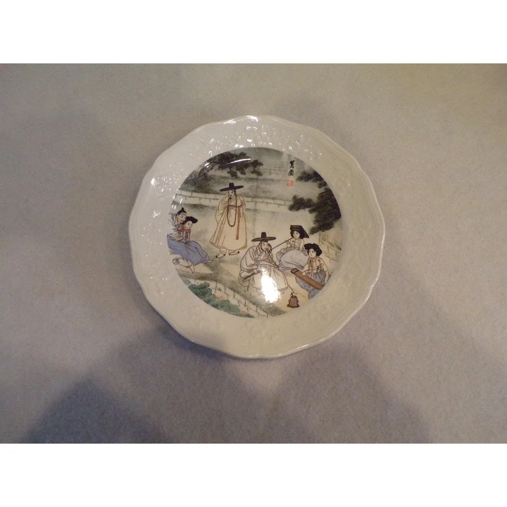 Hankook Chinaware Korean Genre Painting Plate Sin Yun-bok